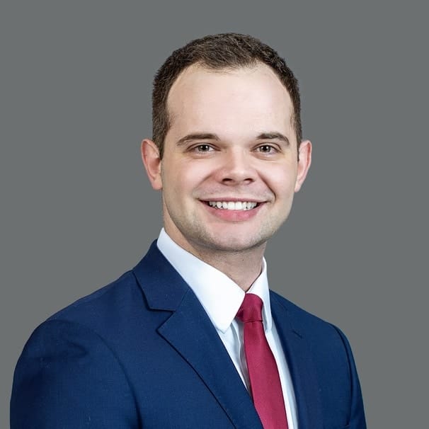 Headshot of Justin Davis